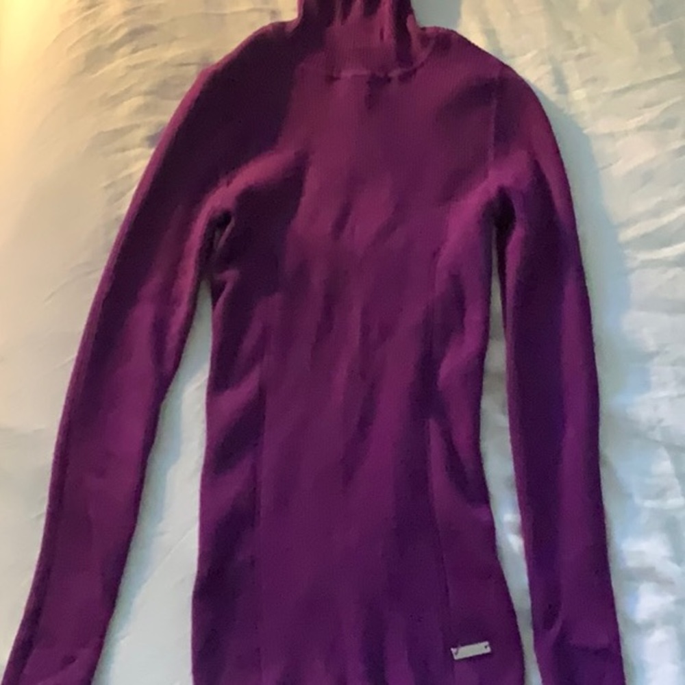 WHBM turtle neck top